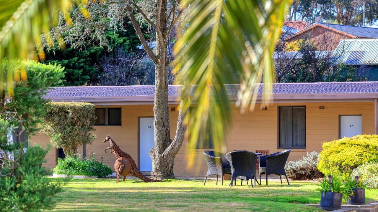 Hamilton Hume Motor Inn Yass Εξωτερικό φωτογραφία