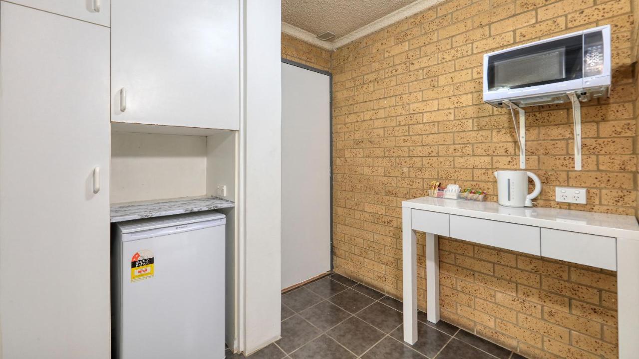 Hamilton Hume Motor Inn Yass Εξωτερικό φωτογραφία